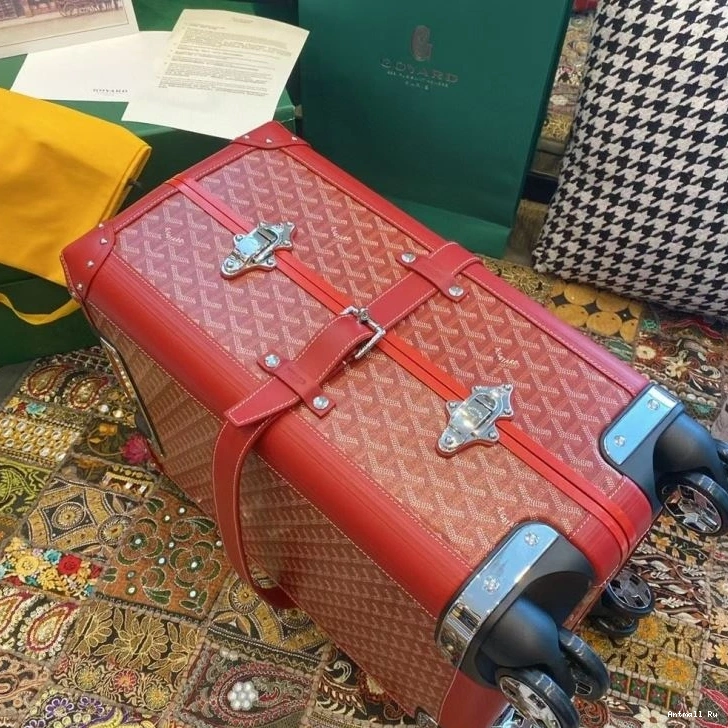 69436 Goyard Resilient Suitcase 0720